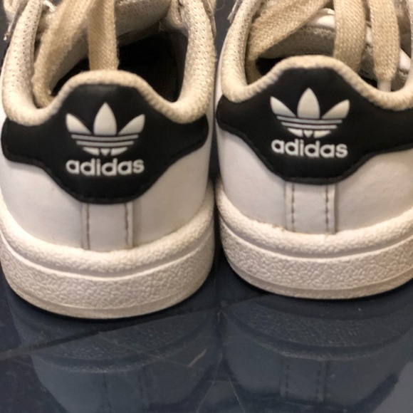 superstars size 4